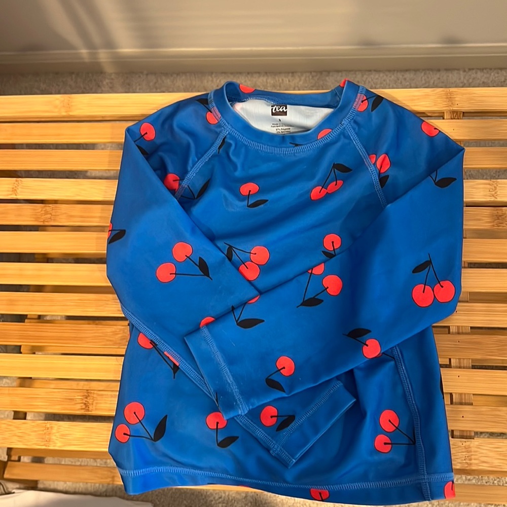 Tea Collection swim cherry rashguard